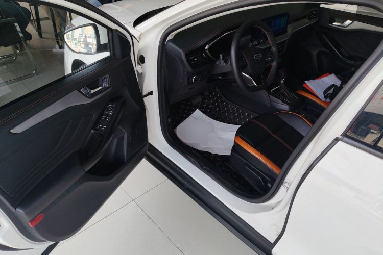 Used Ford Focus 2022 Sedan EcoBoost 180 Automatic Performance Edition Driver Seat