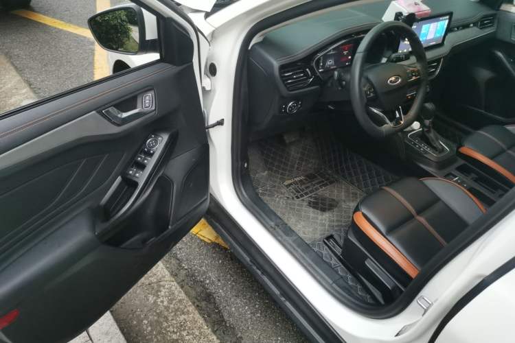Used Ford Focus 2022 Sedan EcoBoost 180 Automatic Performance Edition Driver Seat