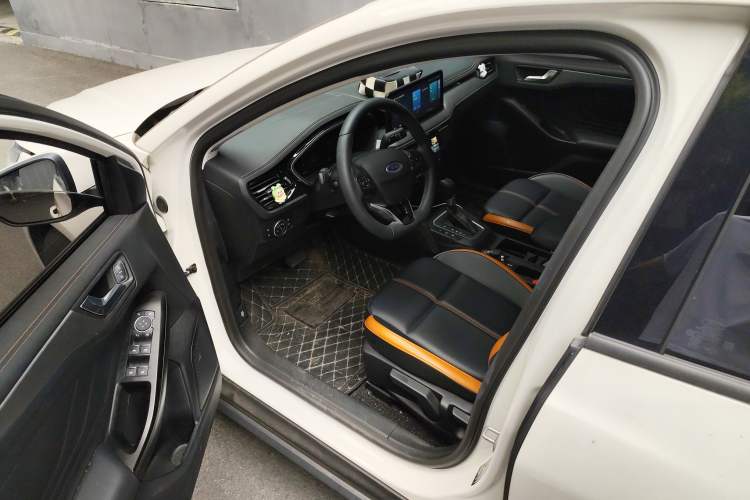 Used Ford Focus 2022 Sedan EcoBoost 180 Automatic Performance Edition Driver Seat