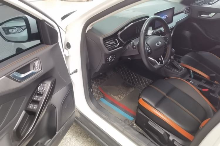 Used Ford Focus 2022 Sedan EcoBoost 180 Automatic Performance Edition Driver Seat