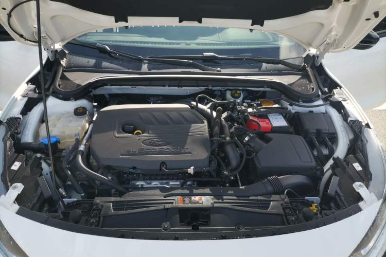 Used Ford Focus 2022 Sedan EcoBoost 180 Automatic ST Line Engine Bay