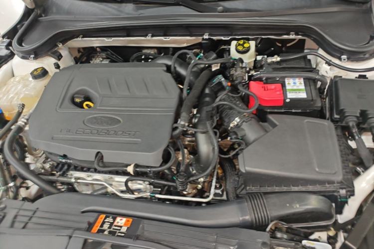 Used Ford Focus 2022 Hatchback EcoBoost 180 Automatic ST Line Engine Bay
