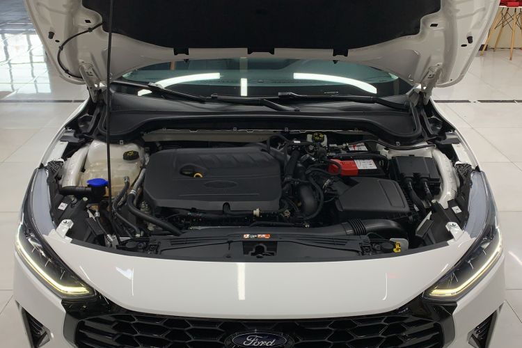 Used Ford Focus 2022 Sedan EcoBoost 180 Automatic Performance Edition Engine Bay