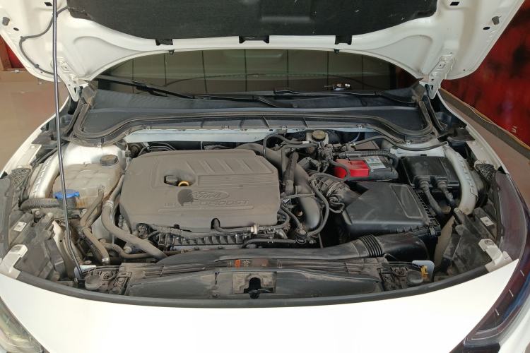 Used Ford Focus 2022 Hatchback EcoBoost 180 Automatic ST Line Engine Bay