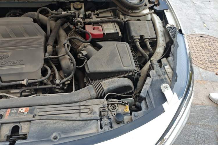 Used Ford Focus 2022 Hatchback EcoBoost 180 Automatic ST Line Engine Bay Left