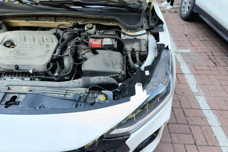 Used Ford Focus 2022 Hatchback EcoBoost 180 Automatic ST Line Engine Bay Left