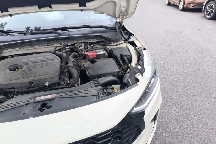 Used Ford Focus 2022 Sedan EcoBoost 180 Automatic Performance Edition Engine Bay Left