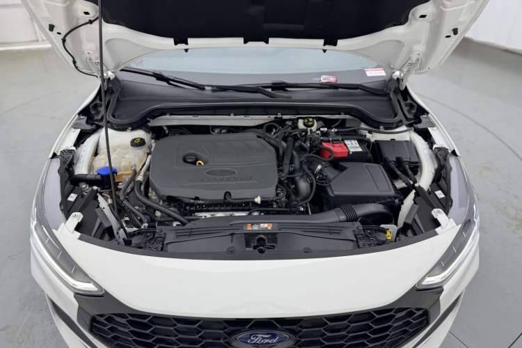 Used Ford Focus 2022 Hatchback EcoBoost 180 Automatic ST Line Engine Bay
