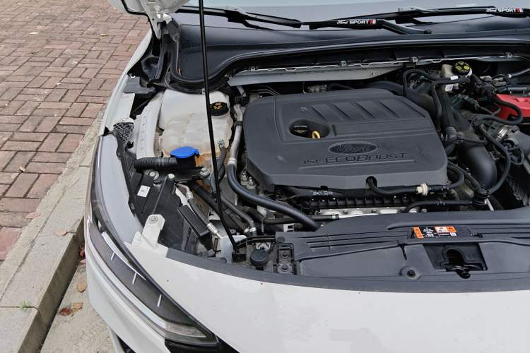 Used Ford Focus 2022 Sedan EcoBoost 180 Automatic ST Line Engine Bay Right