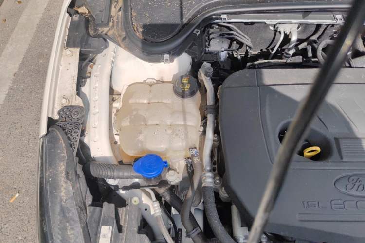 Used Ford Focus 2022 Sedan EcoBoost 180 Automatic ST Line Engine Bay Right