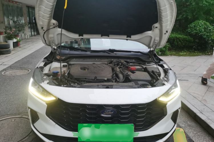 Used Ford Focus 2022 Sedan EcoBoost 180 Automatic Performance Edition Engine Bay