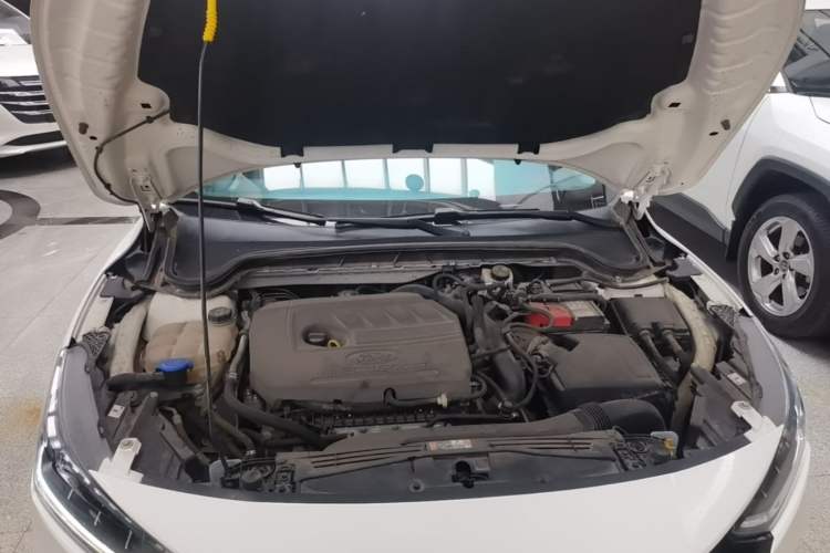 Used Ford Focus 2022 Sedan EcoBoost 180 Automatic Performance Edition Engine Bay
