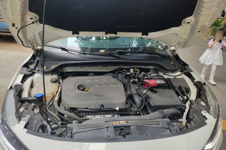 Used Ford Focus 2022 Hatchback EcoBoost 180 Automatic ST Line Engine Bay