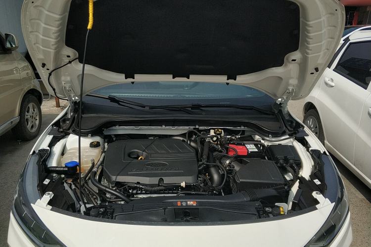Used Ford Focus 2022 Hatchback EcoBoost 180 Automatic ST Line Engine Bay
