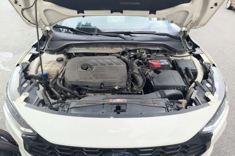 Used Ford Focus 2022 Sedan EcoBoost 180 Automatic Performance Edition Engine Bay