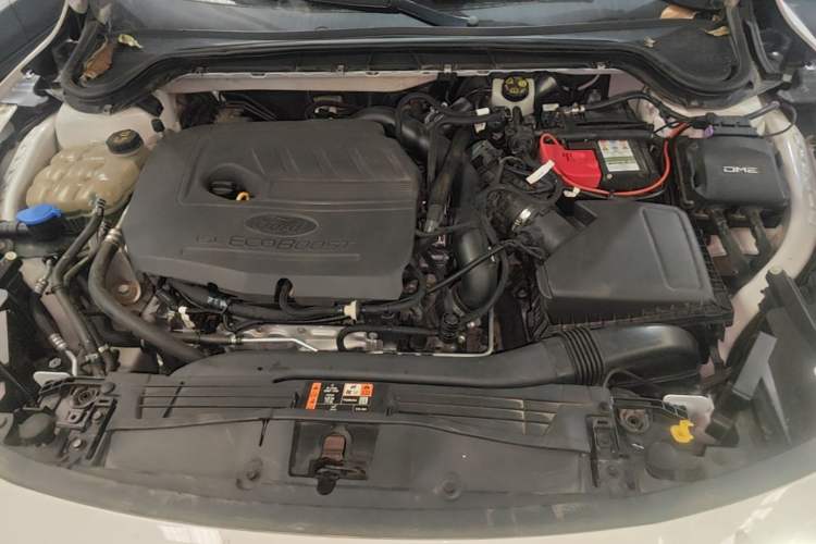 Used Ford Focus 2022 Hatchback EcoBoost 180 Automatic ST Line Engine Bay
