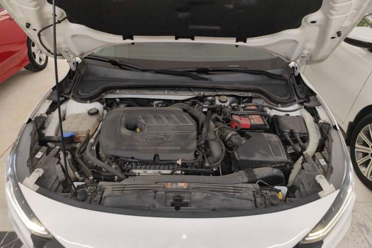 Used Ford Focus 2022 Sedan EcoBoost 180 Automatic Performance Edition Engine Bay
