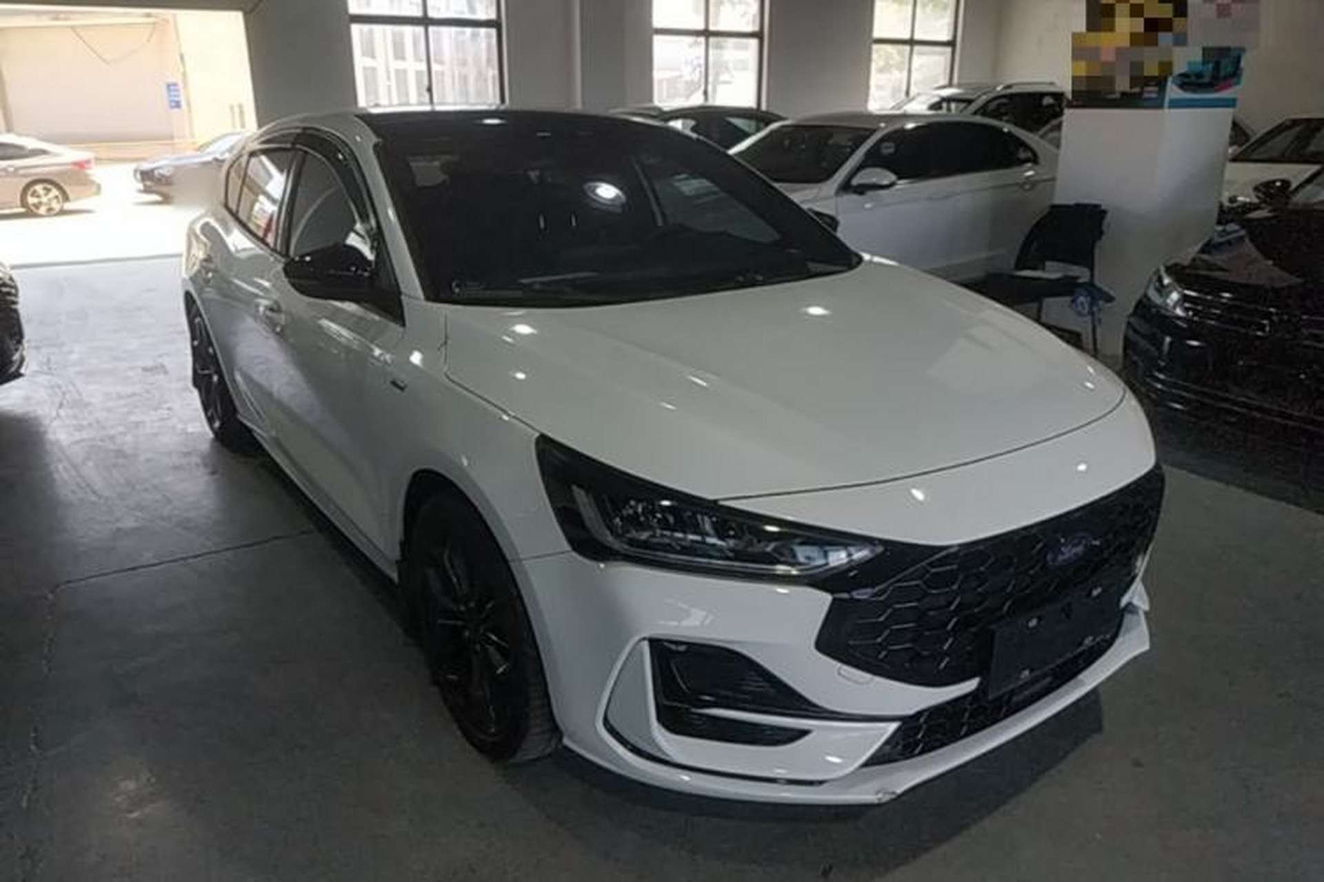 Used Ford Focus 2022 Hatchback EcoBoost 180 Automatic ST Line Exterior 1