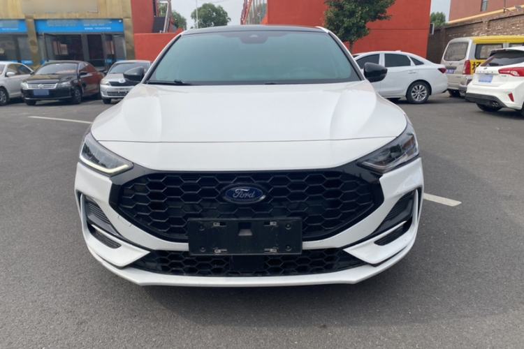 Used Ford Focus 2022 Hatchback EcoBoost 180 Automatic ST Line Exterior 1