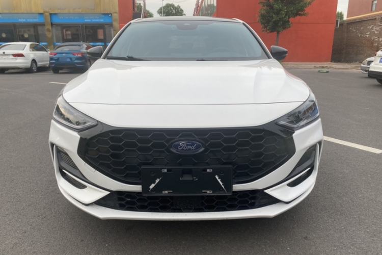 Used Ford Focus 2022 Hatchback EcoBoost 180 Automatic ST Line Exterior 1
