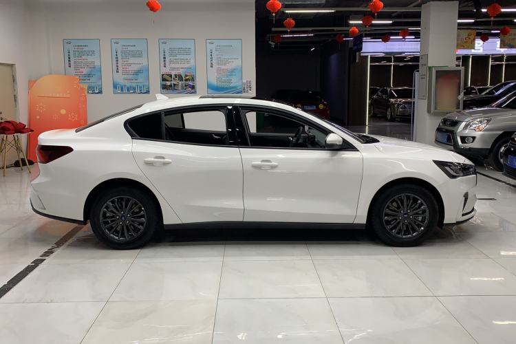 Used Ford Focus 2022 Sedan EcoBoost 180 Automatic Performance Edition Exterior 2