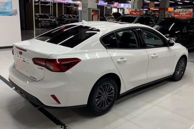 Used Ford Focus 2022 Sedan EcoBoost 180 Automatic Performance Edition Exterior 3