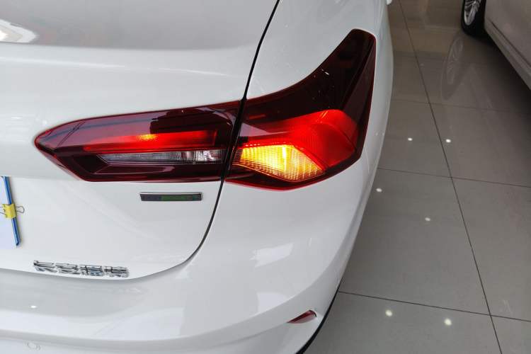 Used Ford Focus 2022 Sedan EcoBoost 180 Automatic Performance Edition Exterior 3