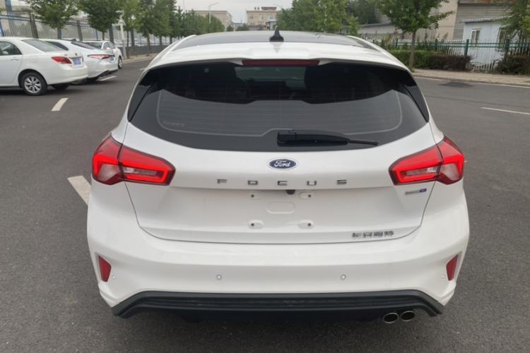 Used Ford Focus 2022 Hatchback EcoBoost 180 Automatic ST Line Exterior 4