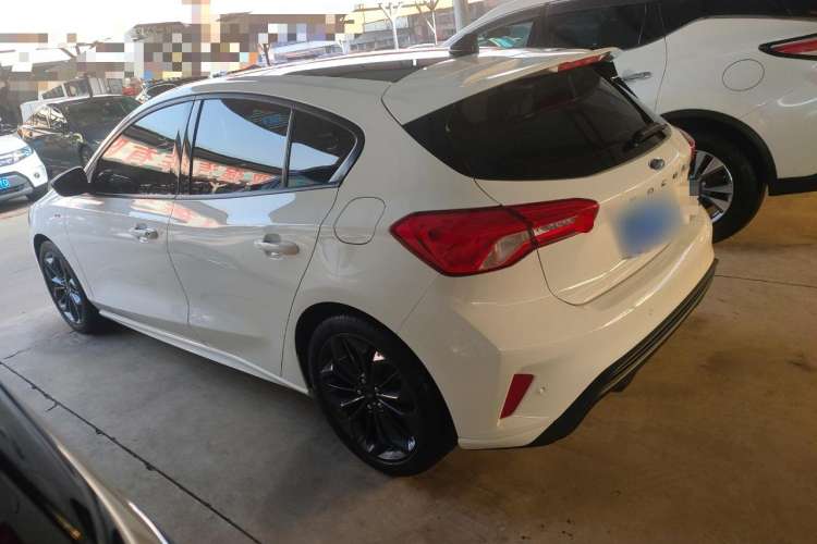 Used Ford Focus 2022 Hatchback EcoBoost 180 Automatic ST Line Exterior 5