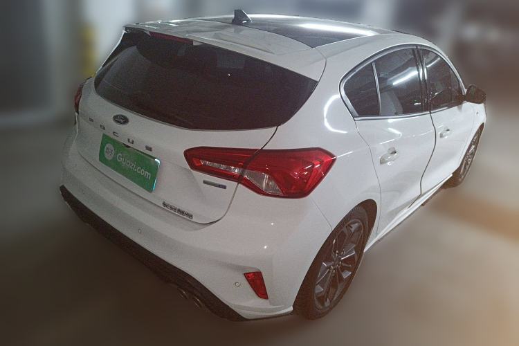 Used Ford Focus 2022 Hatchback EcoBoost 180 Automatic ST Line Exterior 5