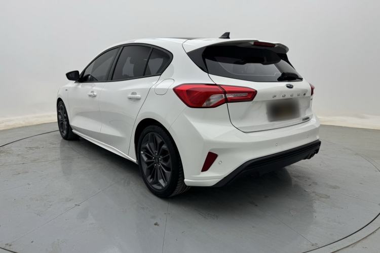 Used Ford Focus 2022 Hatchback EcoBoost 180 Automatic ST Line Exterior 6
