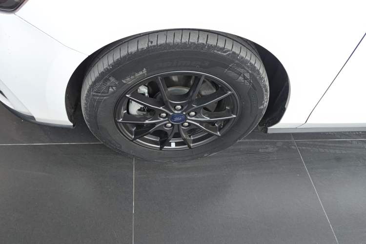 Used Ford Focus 2022 Hatchback EcoBoost 180 Automatic Performance Edition Exterior 7