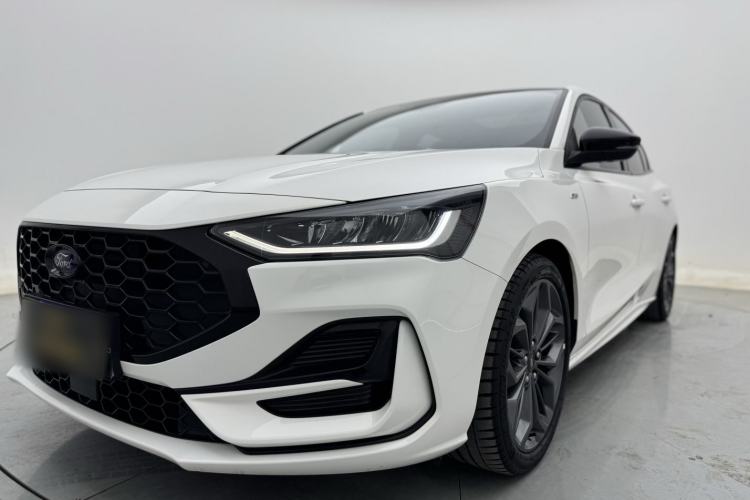 Used Ford Focus 2022 Hatchback EcoBoost 180 Automatic ST Line Exterior 7