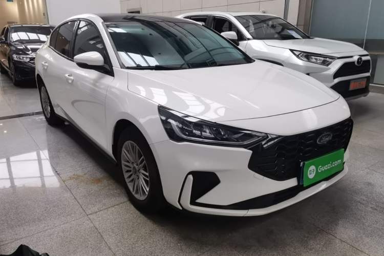 Used Ford Focus 2022 Sedan EcoBoost 180 Automatic Performance Edition Front Right 45 Deg