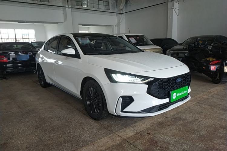Used Ford Focus 2022 Sedan EcoBoost 180 Automatic Performance Edition Front Right 45 Deg