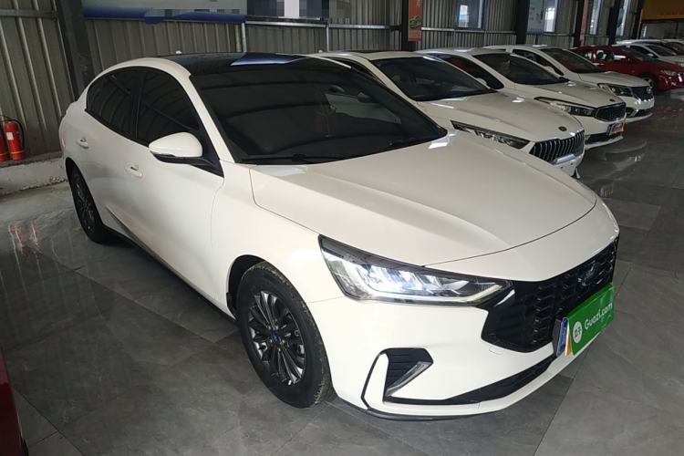 Used Ford Focus 2022 Sedan EcoBoost 180 Automatic Performance Edition Front Right 45 Deg