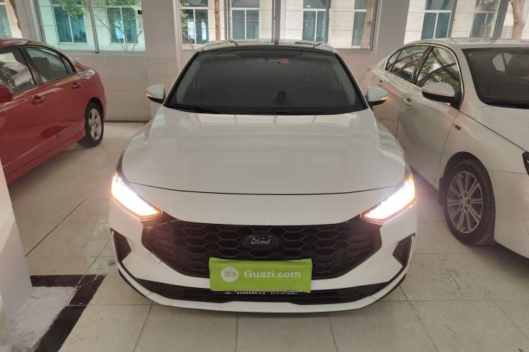 Used Ford Focus 2022 Sedan EcoBoost 180 Automatic Performance Edition Front