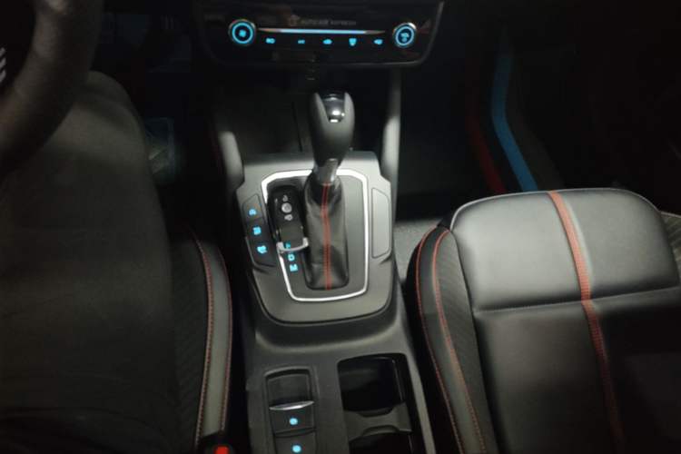 Used Ford Focus 2022 Hatchback EcoBoost 180 Automatic ST Line Gear Lever