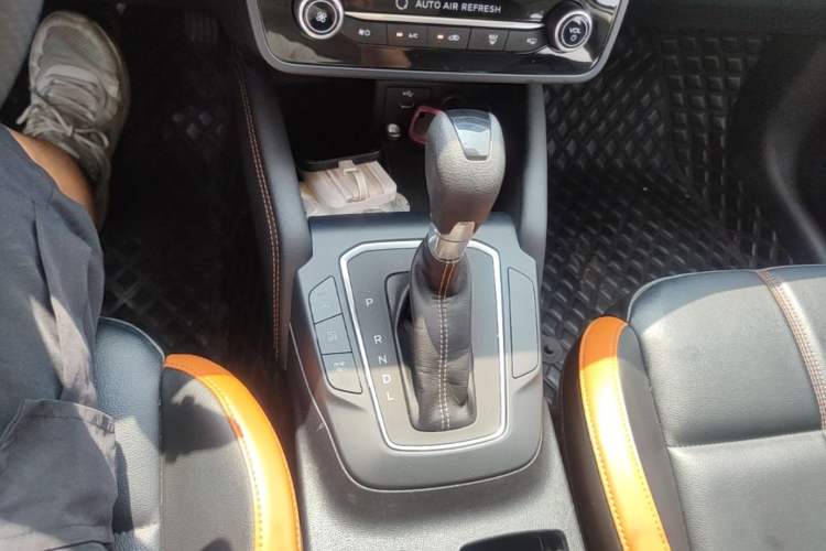 Used Ford Focus 2022 Hatchback EcoBoost 180 Automatic Performance Edition Gear Lever