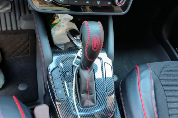 Used Ford Focus 2022 Hatchback EcoBoost 180 Automatic ST Line Gear Lever