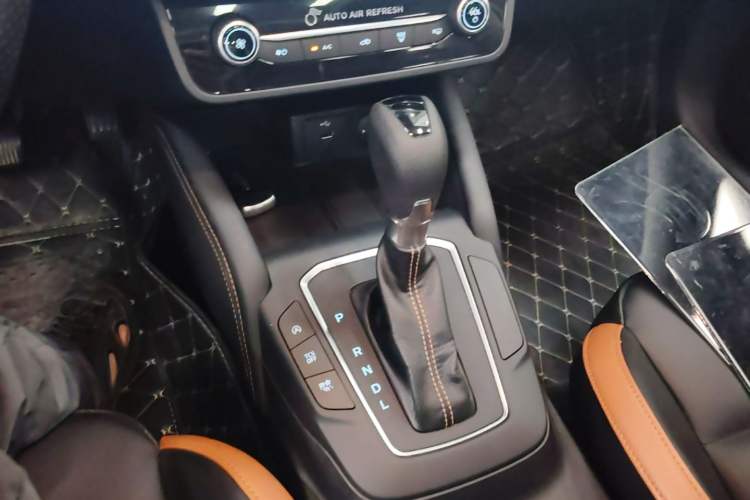 Used Ford Focus 2022 Hatchback EcoBoost 180 Automatic Performance Edition Gear Lever