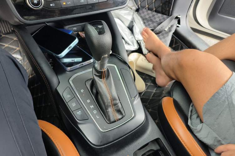 Used Ford Focus 2022 Sedan EcoBoost 180 Automatic Performance Edition Gear Lever