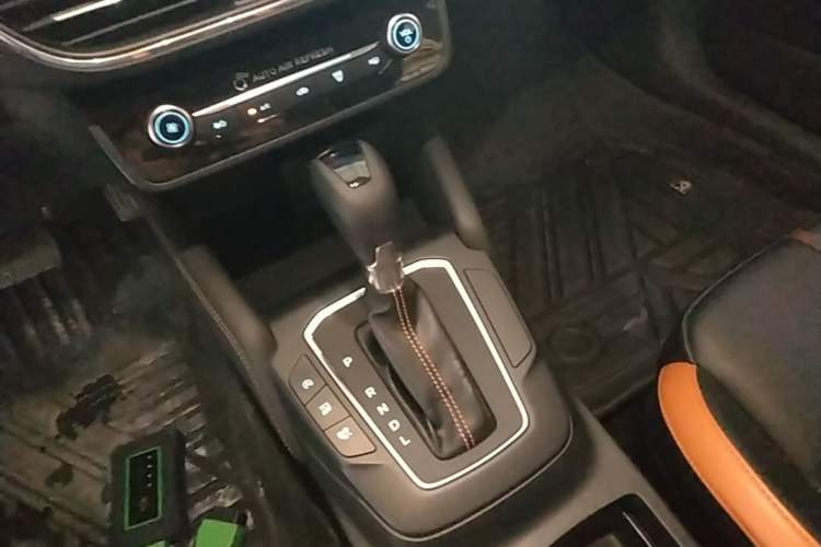 Used Ford Focus 2022 Sedan EcoBoost 180 Automatic Performance Edition Gear Lever