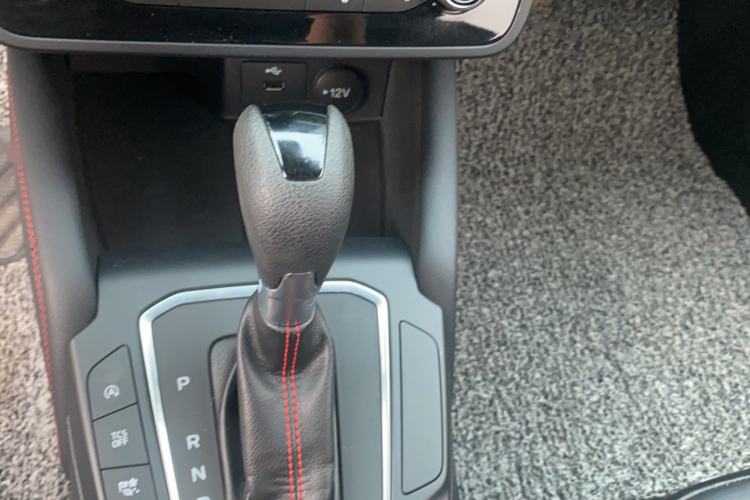 Used Ford Focus 2022 Hatchback EcoBoost 180 Automatic ST Line Gear Lever