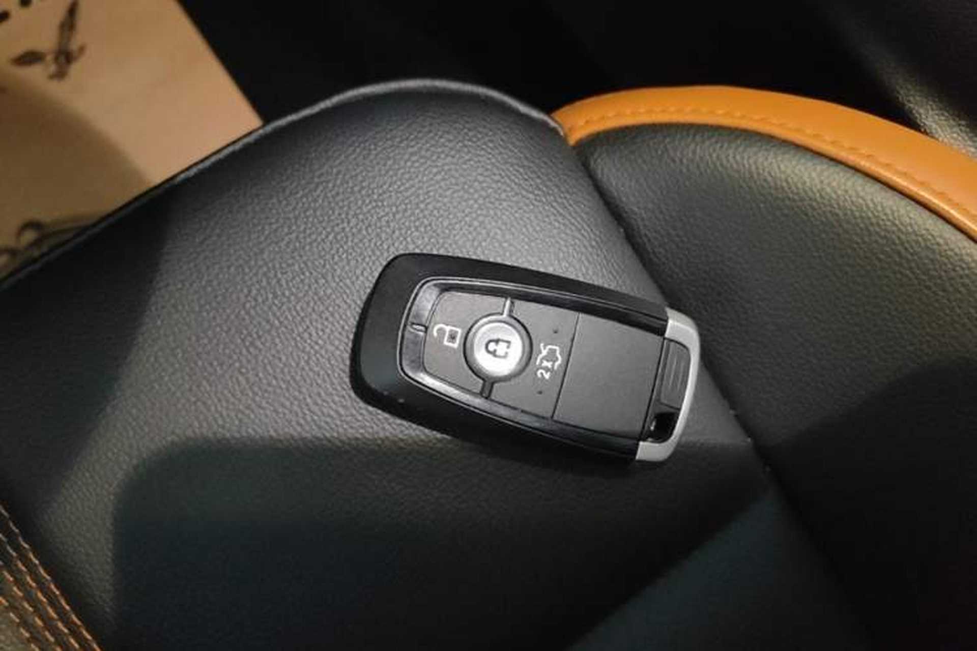 Used Ford Focus 2022 Hatchback EcoBoost 180 Automatic Performance Edition Interior 1