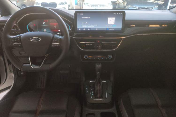 Used Ford Focus 2022 Hatchback EcoBoost 180 Automatic ST Line Interior 3