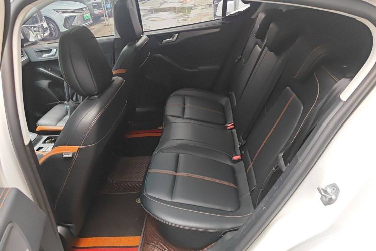 Used Ford Focus 2022 Hatchback EcoBoost 180 Automatic Performance Edition Interior 4