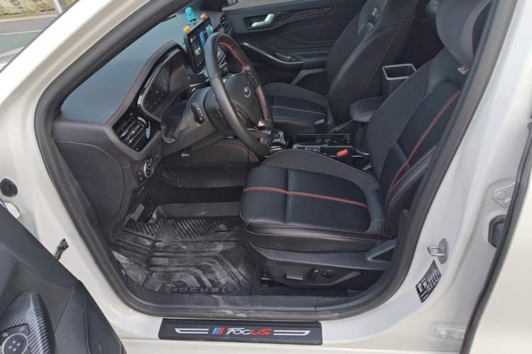 Used Ford Focus 2022 Sedan EcoBoost 180 Automatic ST Line Left Front Seat