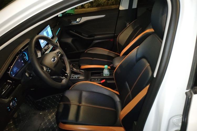 Used Ford Focus 2022 Hatchback EcoBoost 180 Automatic Performance Edition Left Front Seat
