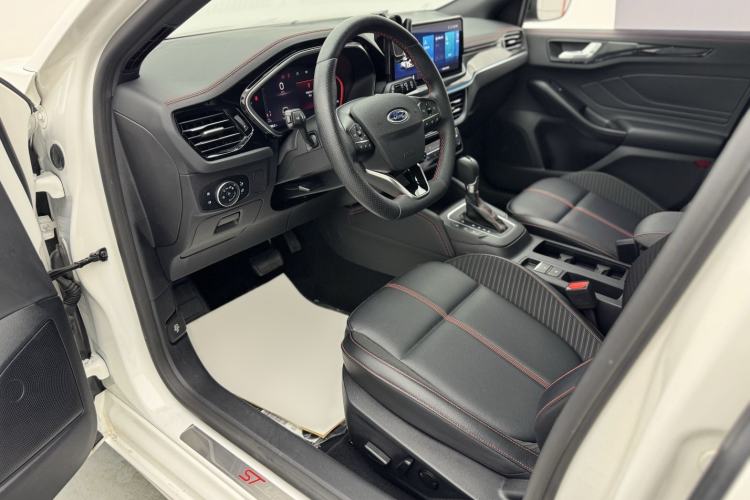 Used Ford Focus 2022 Hatchback EcoBoost 180 Automatic ST Line Left Front Seat